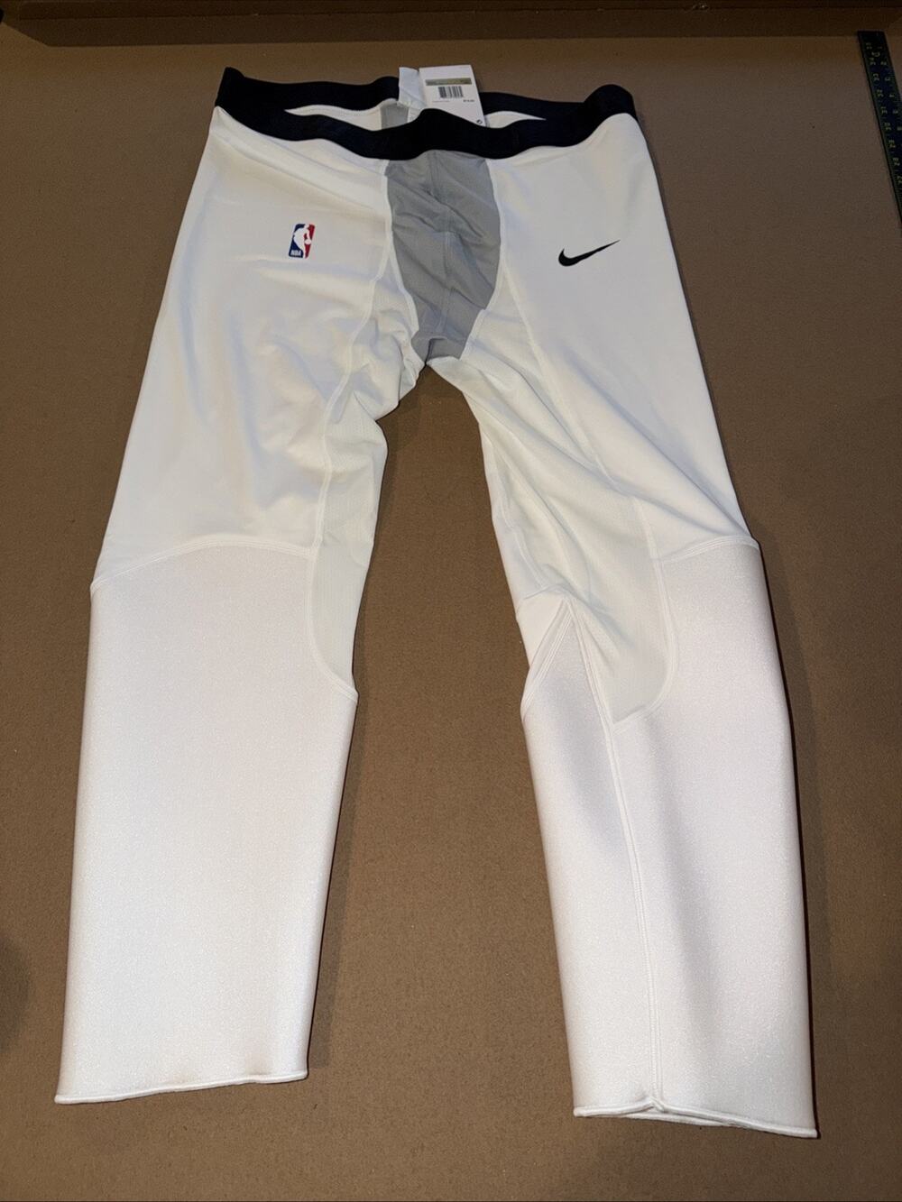 Nike Pro Men’s NBA Hyperstrong 3/4 Padded Tights in white Size 4XL